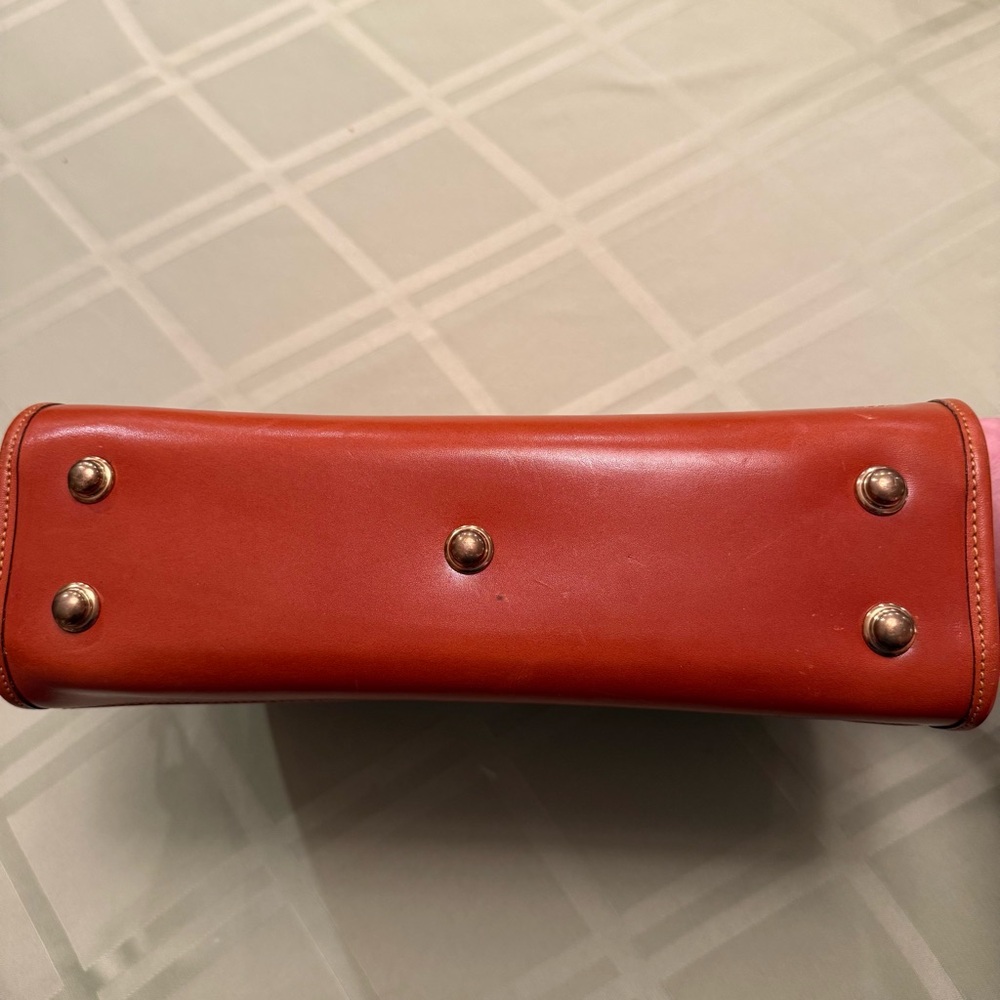 Vintage Dooney & Bourke in excellent condition! - Picture 11 of 11